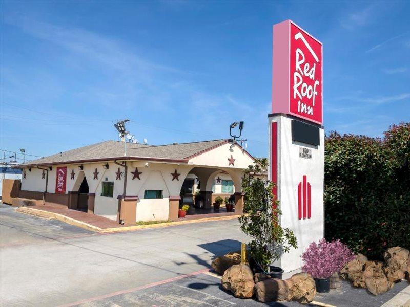 Red Roof Inn Arlington - Entertainment District Bagian luar foto