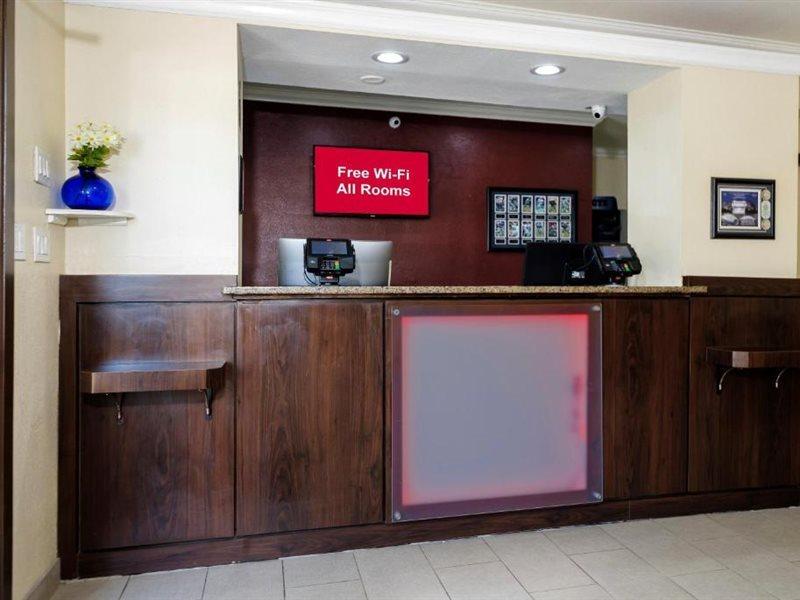 Red Roof Inn Arlington - Entertainment District Bagian luar foto