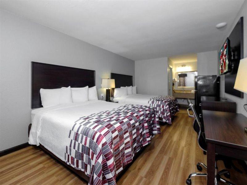 Red Roof Inn Arlington - Entertainment District Bagian luar foto