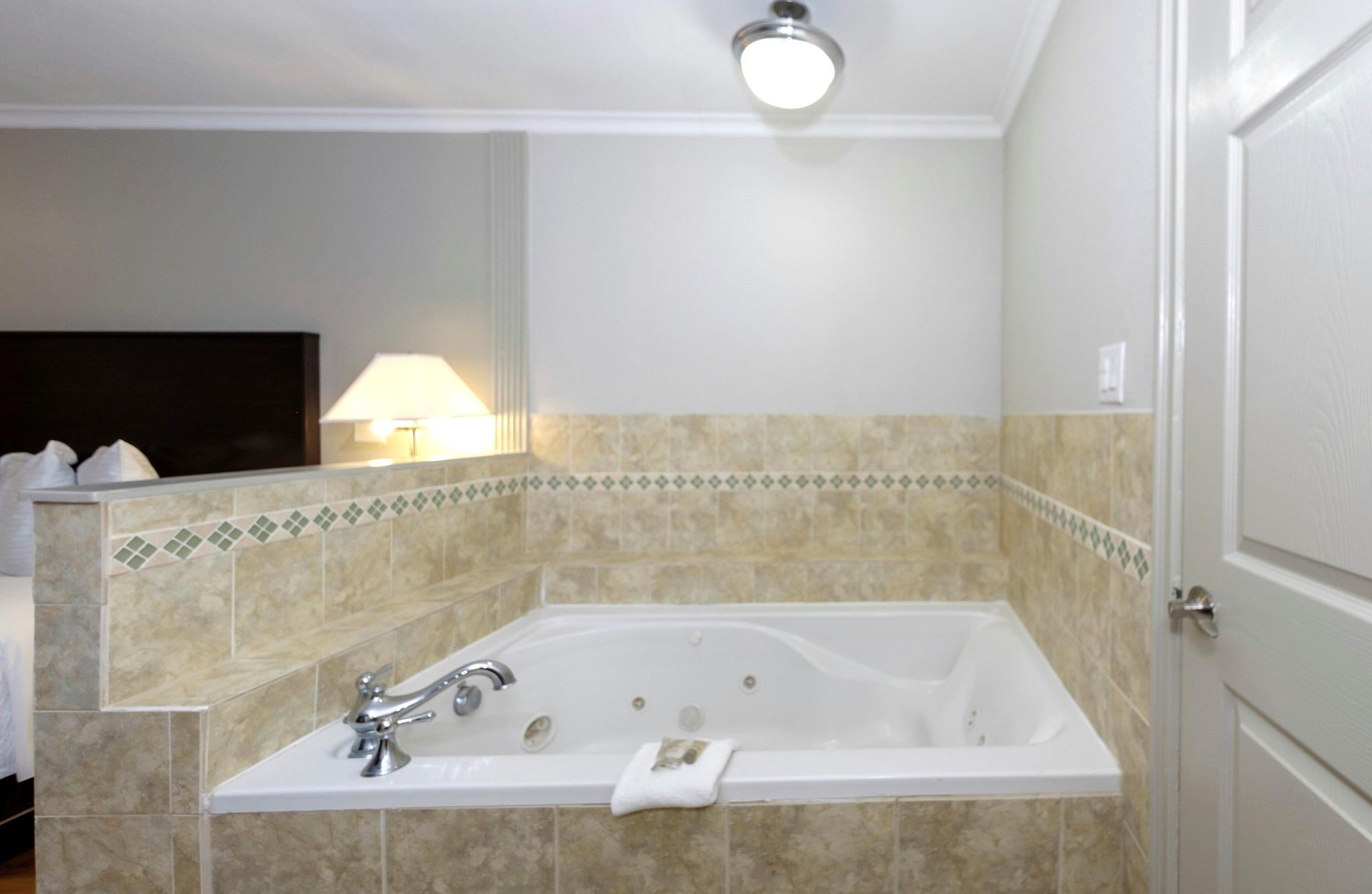 Red Roof Inn Arlington - Entertainment District Bagian luar foto