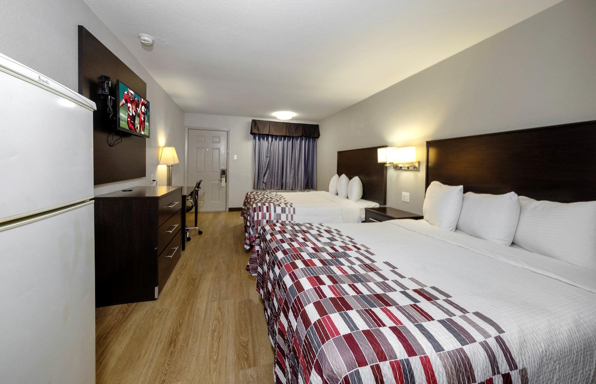 Red Roof Inn Arlington - Entertainment District Bagian luar foto