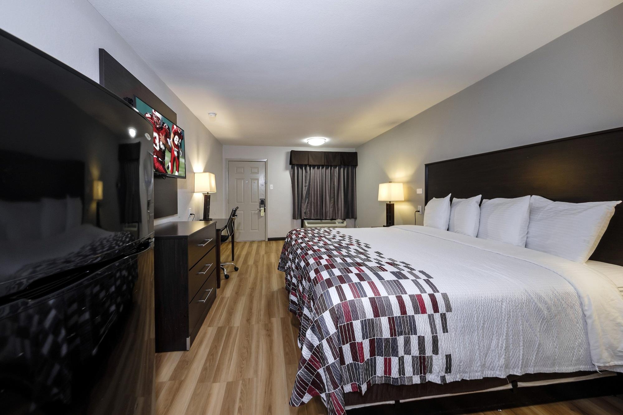 Red Roof Inn Arlington - Entertainment District Bagian luar foto